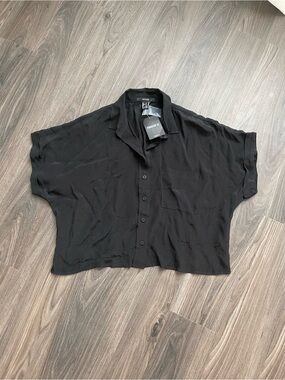 New 🌟 Forever 21 Black Short-Sleeve Casual Button-Down Shirt